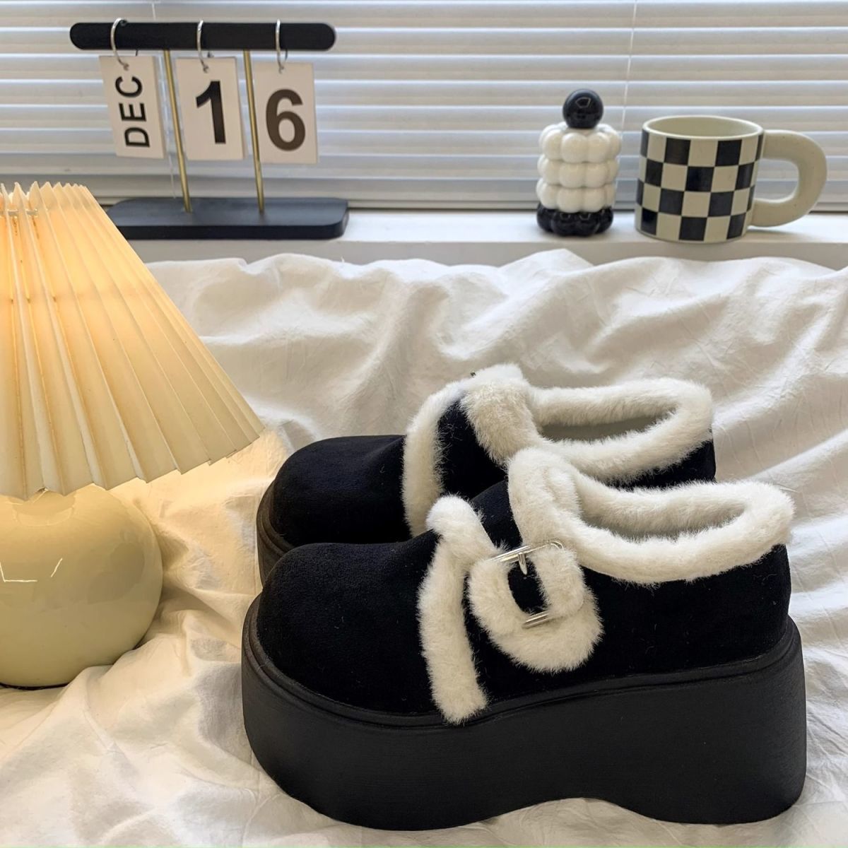 Nuevo tipo de zapatos de mujer gruesos y cómodos con falda de color sólido zapatos de tacón único y zapatos de algodón caliente de hadas image 4