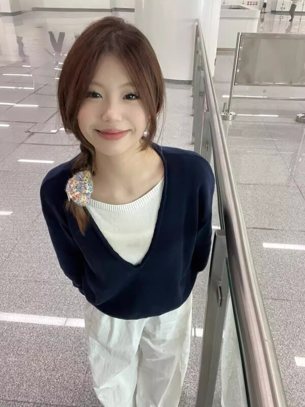 撞色假两件针织衫上衣女2025新款韩系早秋季设计感慵懒学院风毛衣|undefined