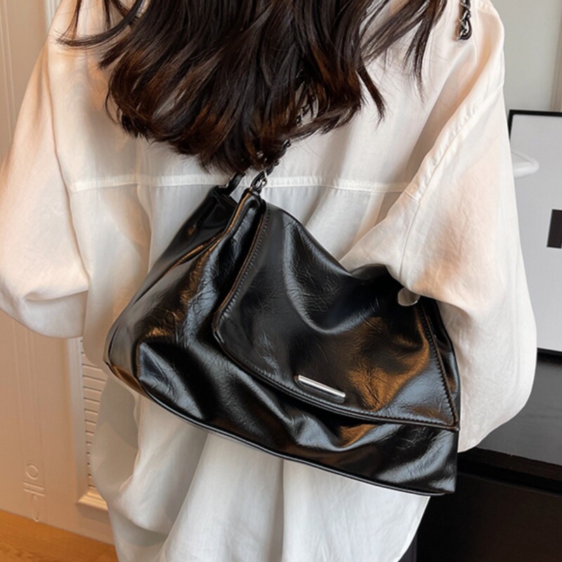 2026 New Style Casual Soft Large-Capacity Bag for Women, Trendy Versatile Chain Underarm Bag, Popular Shoulder and Crossbody Bag