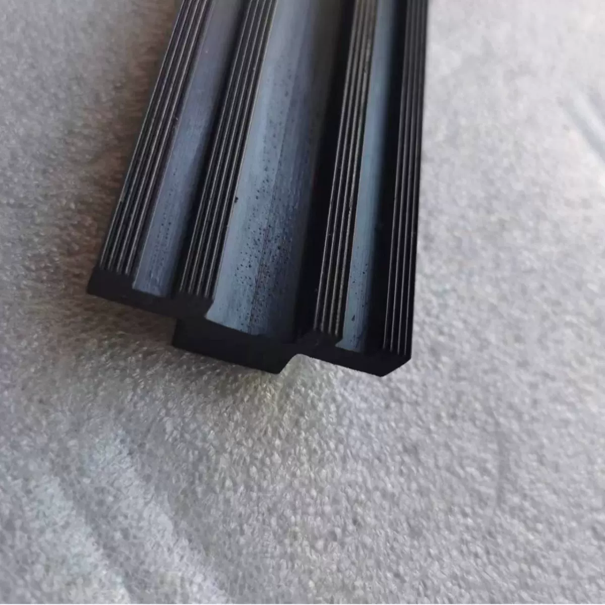 河池市pvc塑料型材厂家ABS建材装饰材料PP塑胶软硬条挤塑异型材