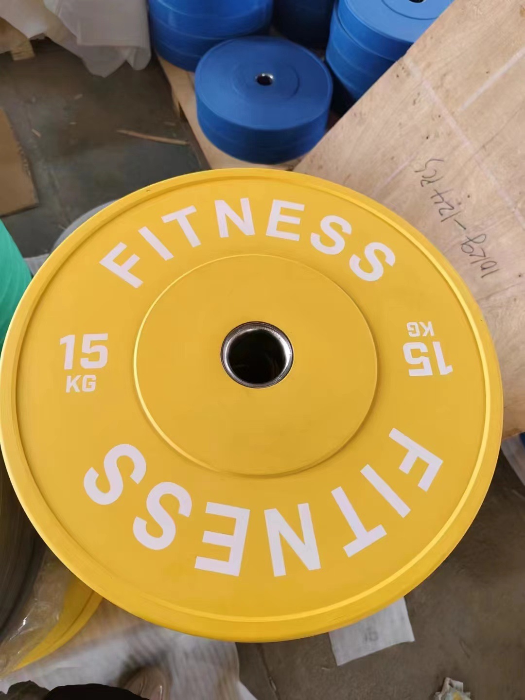 Discos de pesas de hierro fundido recubiertos de goma de tres agujeros, discos de pesas con orificio grande, discos de competición CPU Macaron, juego para el hogar para fitness competitivo.