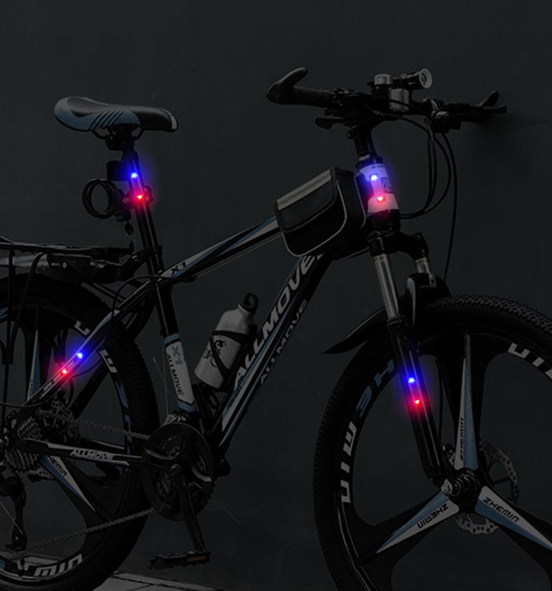 Car Solar-Powered Simulated Anti-Theft Light, Motorcycle Strobe Light, Electric Vehicle Anti-Rear Collision Dual Flash Warning Light, Led Light
