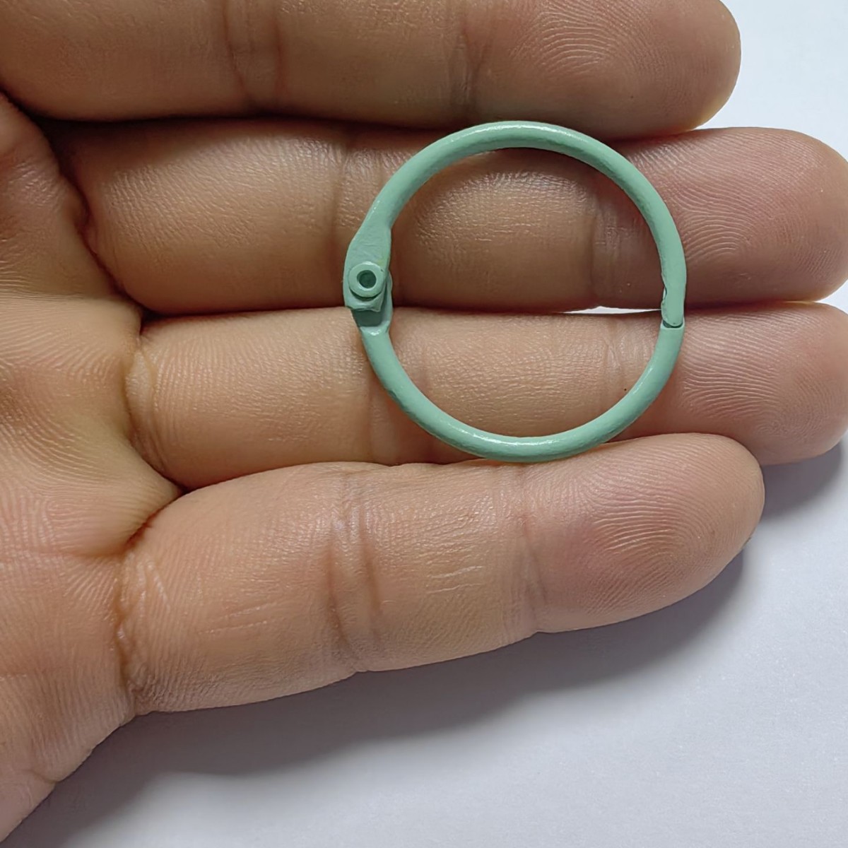 DIY accesorios de llavero 30mm hierro pintado colorido llavero redondo anillo de apertura de anillo de fijación