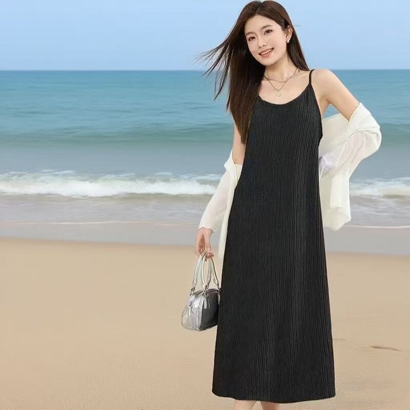 Dresses for the Job Hunting Season: Summer Beach Bright Pleated Camisole Nightgown, Long Nightgown for Women in Summer