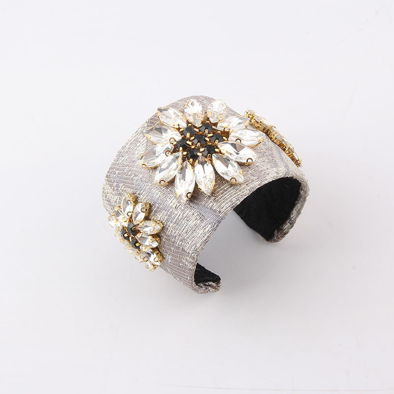 Baroque Style Flower Metal Inlay Artificial Diamond Womenu0027S Bangle 1 Piece