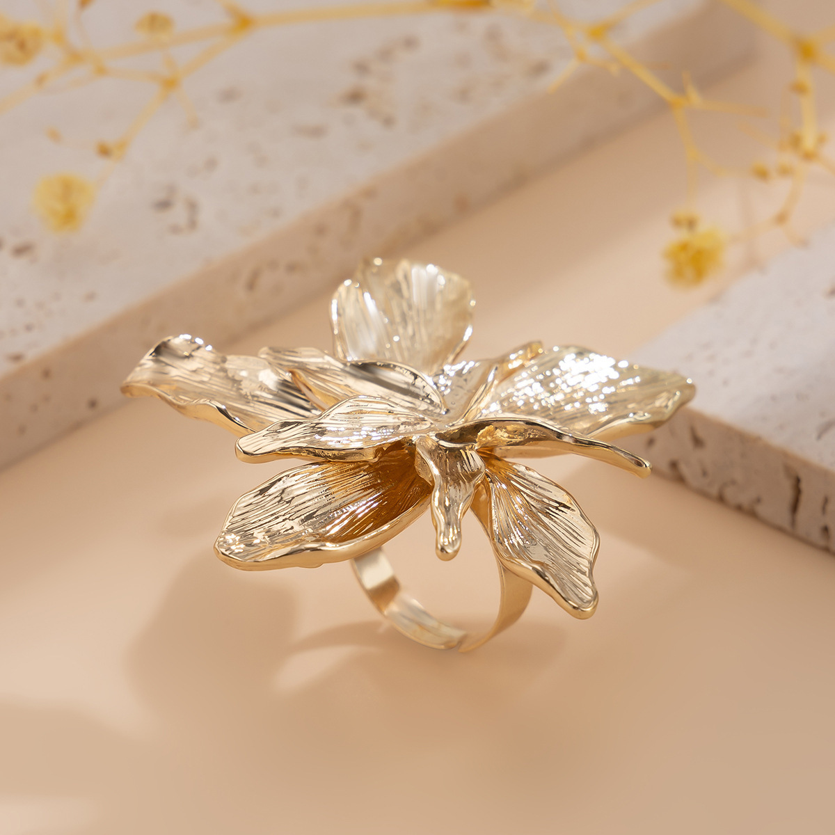 10g Weight Rings Classification 1 Piece Quantity Holiday, Daily Occasion Alloy Material U Shape, Solid Color Pattern Women's Gender Plating Design Original Design, Simple Style, Classic Style Style Original Design Simple Style Classic Style U Shape Solid Color Alloy Plating Women's Rings 7
