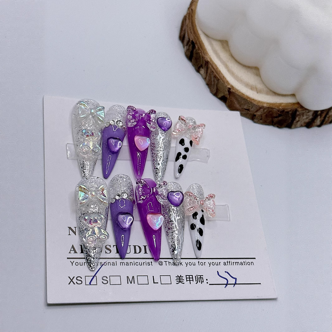 Hecho a mano desgaste de uñas de hielo transparente hidratante Purple Girl corazón japonés dulce uñas parche producto terminado al por mayor