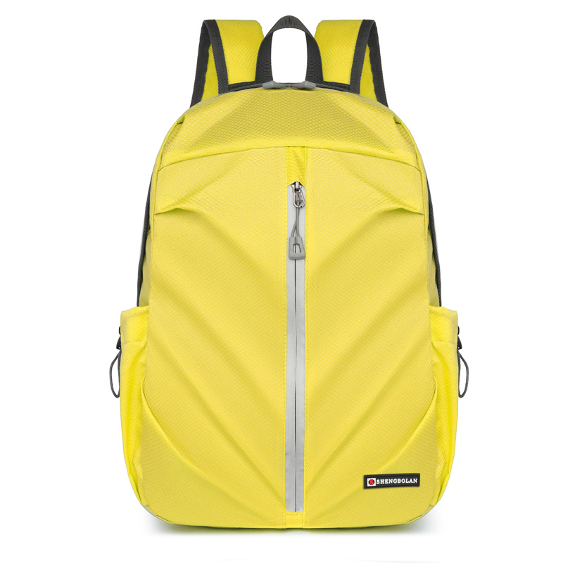 Comercio exterior al por mayor 2023 verano nuevo estilo de viaje al aire libre mochila de nailon bolsa de montañismo de gran capacidad resistente a las salpicaduras