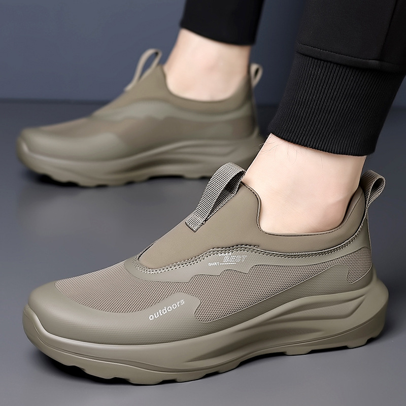 Men's Shoes 2025 Autumn and Winter New Slip-On Fashion Casual Shoes Men's Outdoor Soft Sole Trendy Sports Running Shoes