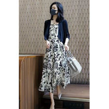 法国吊带碎花连衣裙开衫两件套装女春夏季新款大码高级感气质长裙