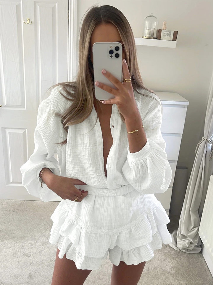 Bộ áo sơ mi dài tay tay phồng và quần short xếp ly phối bèo nhún — Màu trắng chi tiết 9