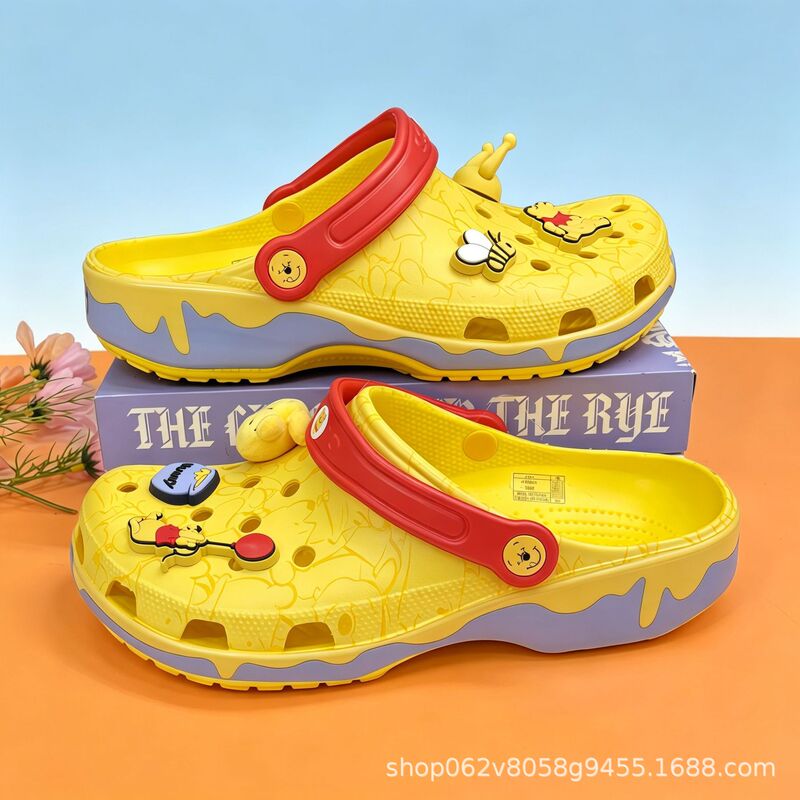 Winnie the Pooh Children's Clogs, Men's and Women's Sandals, Summer Outdoor Beach Shoes, Children's Clogs