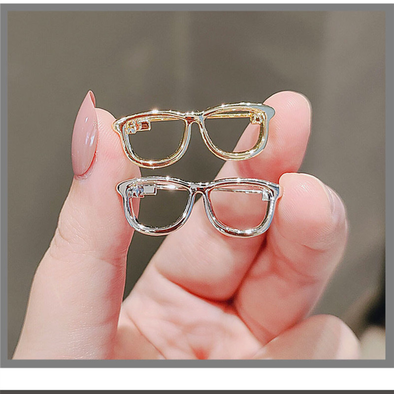 Simple Style Glasses Alloy Plating Hollow Out Unisex Brooches display picture 1