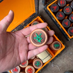 赤い酸の枝の将棋の小さい木の工芸品の木の彫刻の将棋の赤い木の将棋の中国の将棋のメーカー