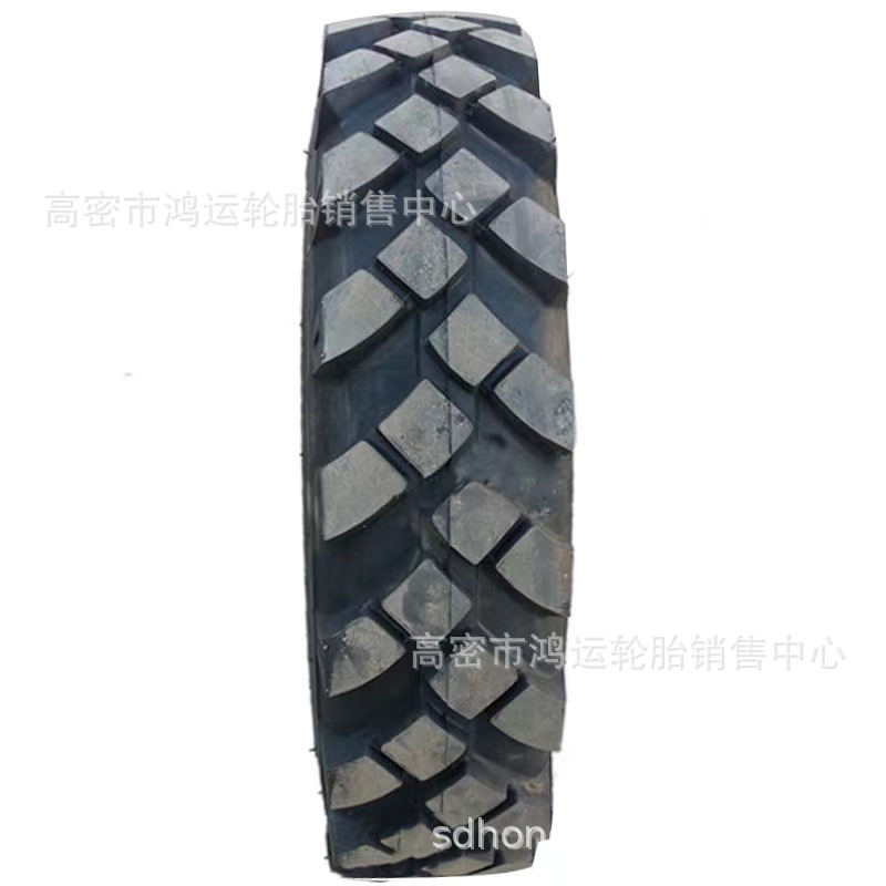 9.75-18 载重工程铲车装载机挖沟机轮胎 9.75-18 越野人字花纹