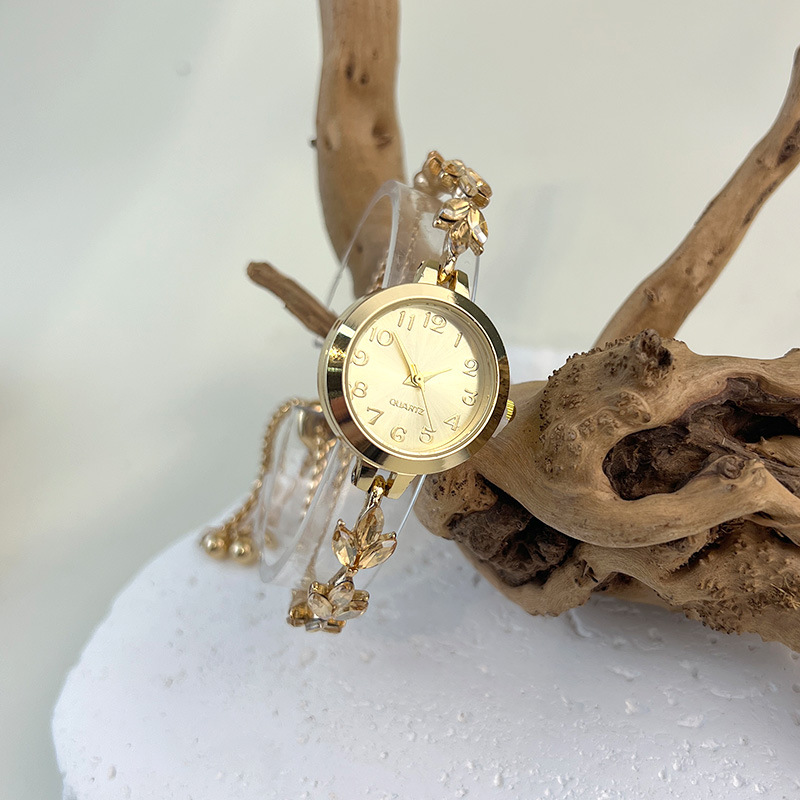 Reloj de cuarzo elegante para mujer con pulsera de estrás_voghion.com