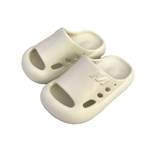 Children's EVA Slip-On Sandals/Closed-Toe Slides for Boys and Girls, Outdoor Wearing, Non-Slip Beach Shoes, Breathable, Lightweight, with Holes