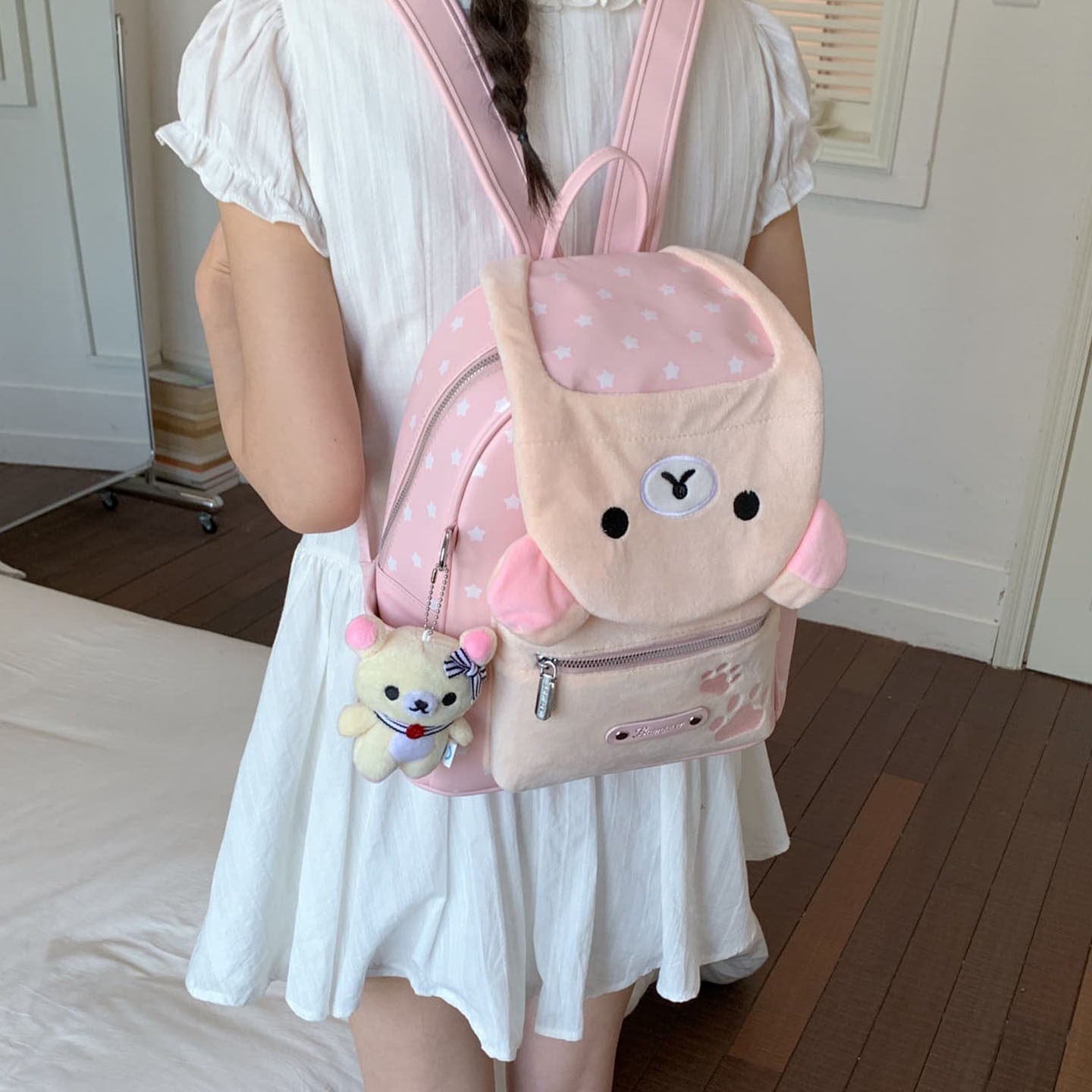 Cute oso mochila de alto valor de los estudiantes de viaje lindo 2026 nuevo tipo de mochila de dibujos animados para mujeres mochila de verano