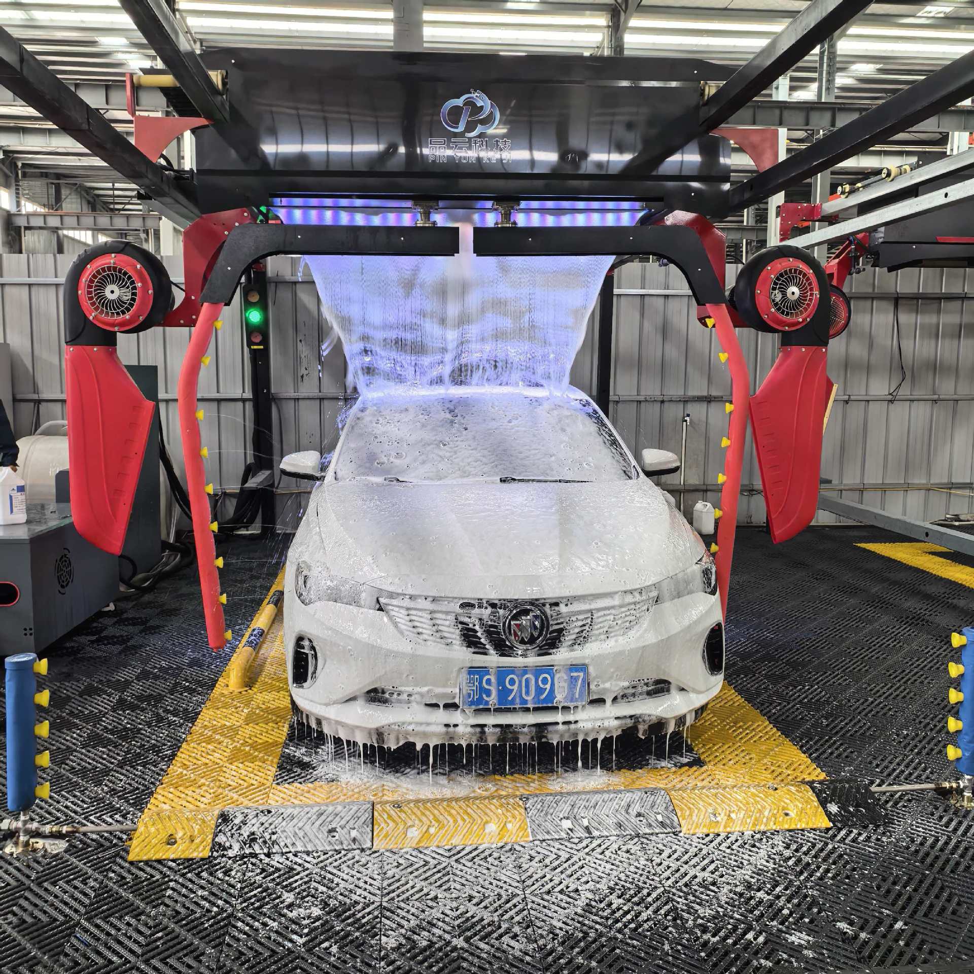 Fábrica directa automática sin contacto lavadora de automóviles muchos tipos de bomba de agua de alta potencia 15kw motor con aire seco comercial