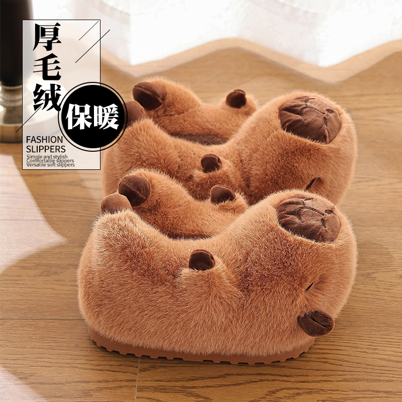 Zapatillas de algodón de invierno de mujer caliente y terciopelo 2025 nuevo casero lindo capibara pelusa gruesa tacones zapatos de algodón