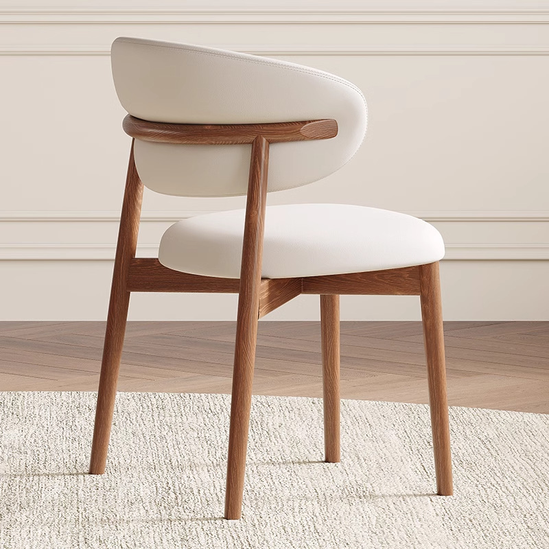 Silla de comedor de madera maciza medieval francesa nórdica silla de respaldo de comedor casero de hotel de alta gama silla de madera de cera blanca