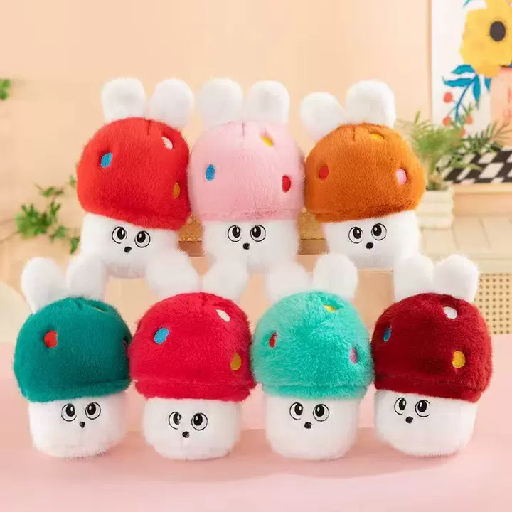 Yan venta al por mayor de 8 pulgadas máquina de garras muñeca de peluche boutique máquina de agarre muñeca boda regalo muñeca de oso