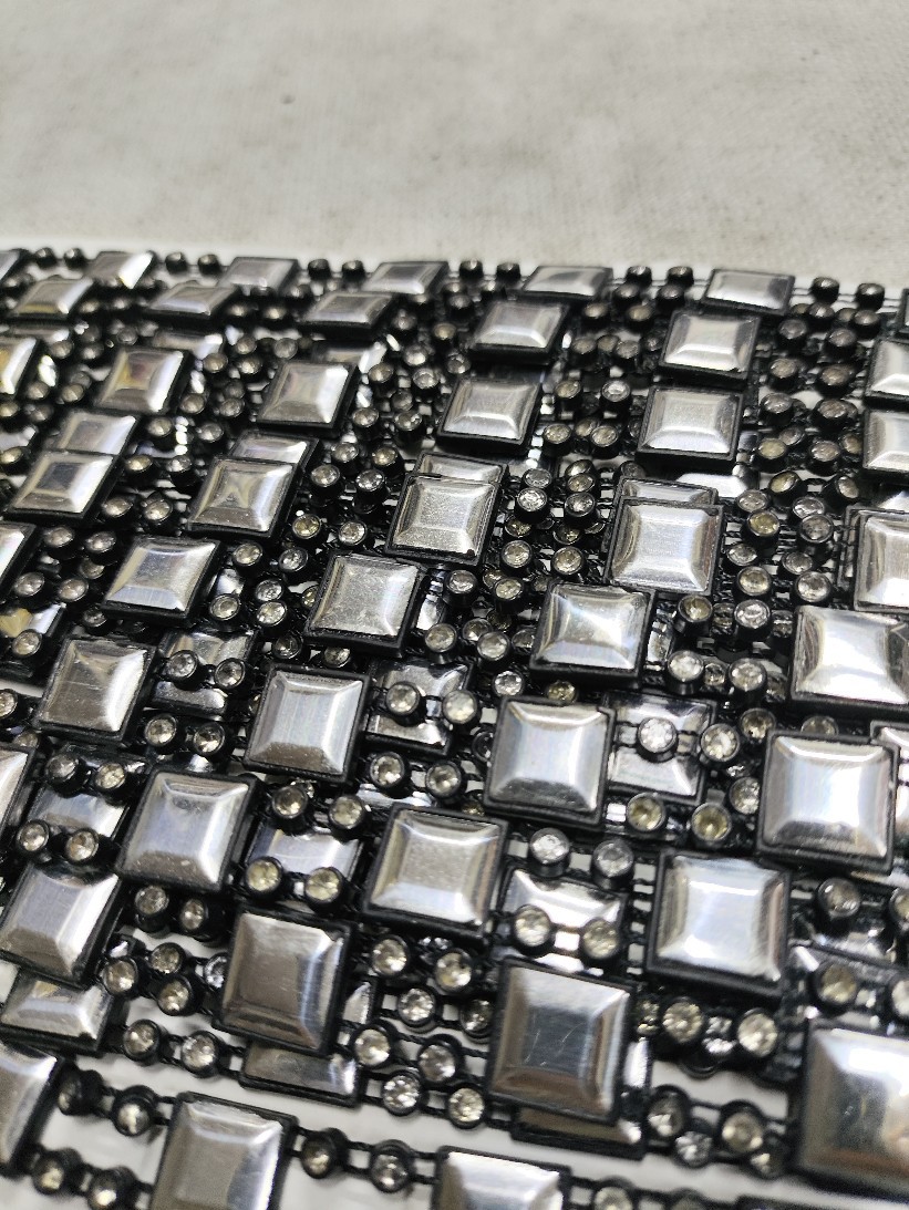 用于服装线钻排钻单线钻钮扣等用途广泛可自行搭配设计