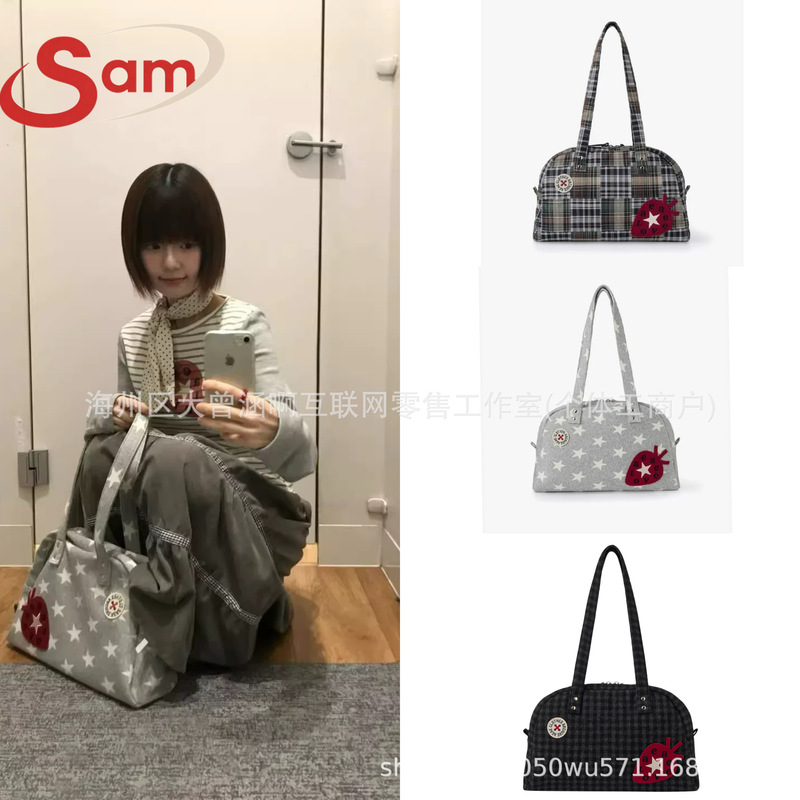 Korean aeae shoulder bag 2025 autumn and winter strawberry tote bag plaid laptop bag Y2k style student bag Korean aeae shoulder bag 2025 autumn and winter strawberry tote bag plaid laptop bag Y2k style student bag