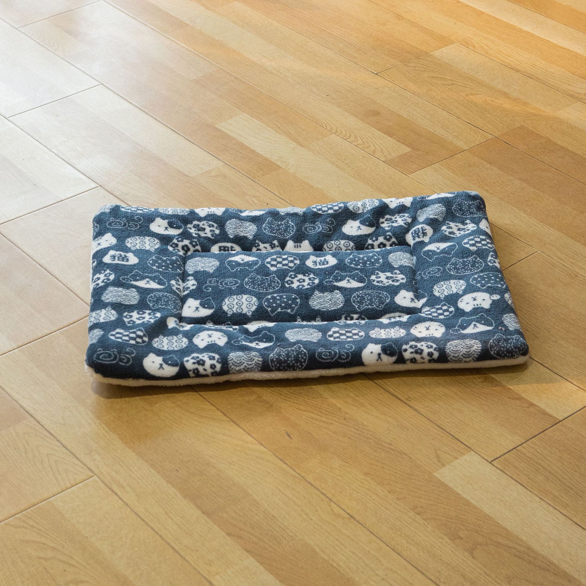 Navy blue cat head (flannel thick mat) / 32*25cm (recommended within 1.0kg cm)