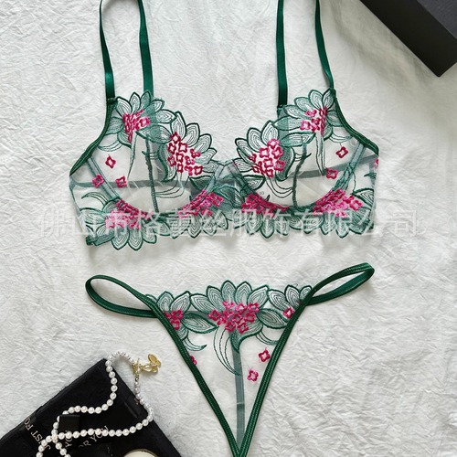 Ultra-thin European and American-style lace sexy lingerie set—effortlessly alluring bra designed to make larger chests appear smaller and prevent sagging, exclusively for women