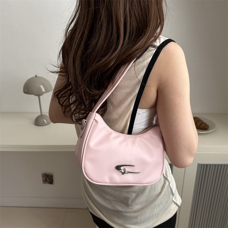 Nicho plateado bolso debajo de la axila para mujeres 2024 nueva moda bolso de mano pequeño cuadrado versátil bolso de mochila