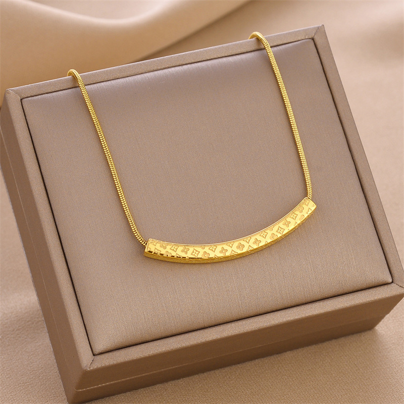 Collar de acero de titanio nuevo transfronterizo, joyería femenina, personalidad de moda, venta caliente simple, joyería de cadena de clavícula femenina, collar creativo image 185