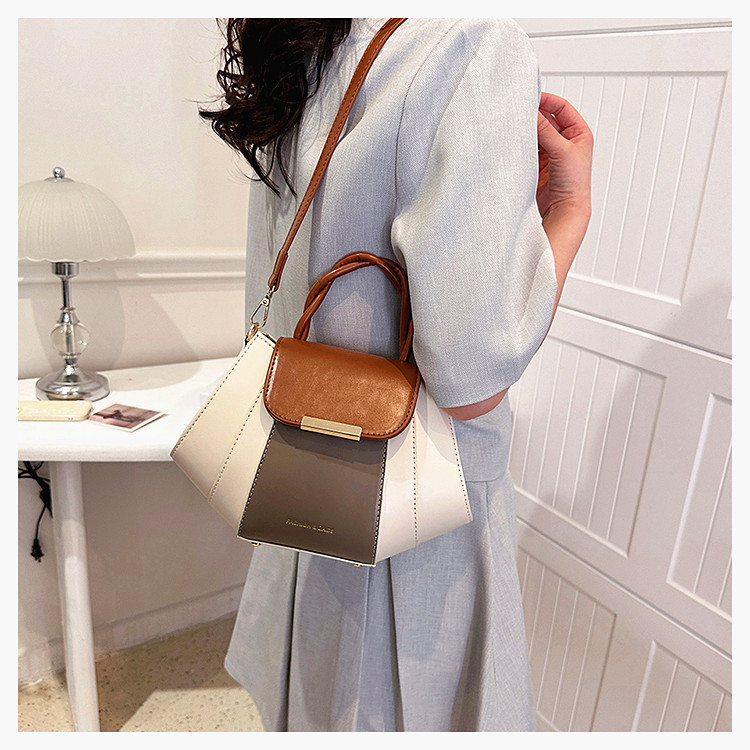 577g Weight Polyester Lining Material Zipper Closure Type Single Shoulder Strap Strap Type Crossbody Bag Bags Type Casual, Daily Occasion Pu Leather Material Color Block Pattern All Seasons Season Women's Gender Streetwear Style Square Shape Medium Size Women's Medium Pu Leather Color Block Streetwear Square Zipper Crossbody Bag 19