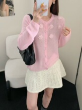 Amanda2025女秋YR时尚百搭圆领立体花朵针织开衫宽松显瘦毛衣