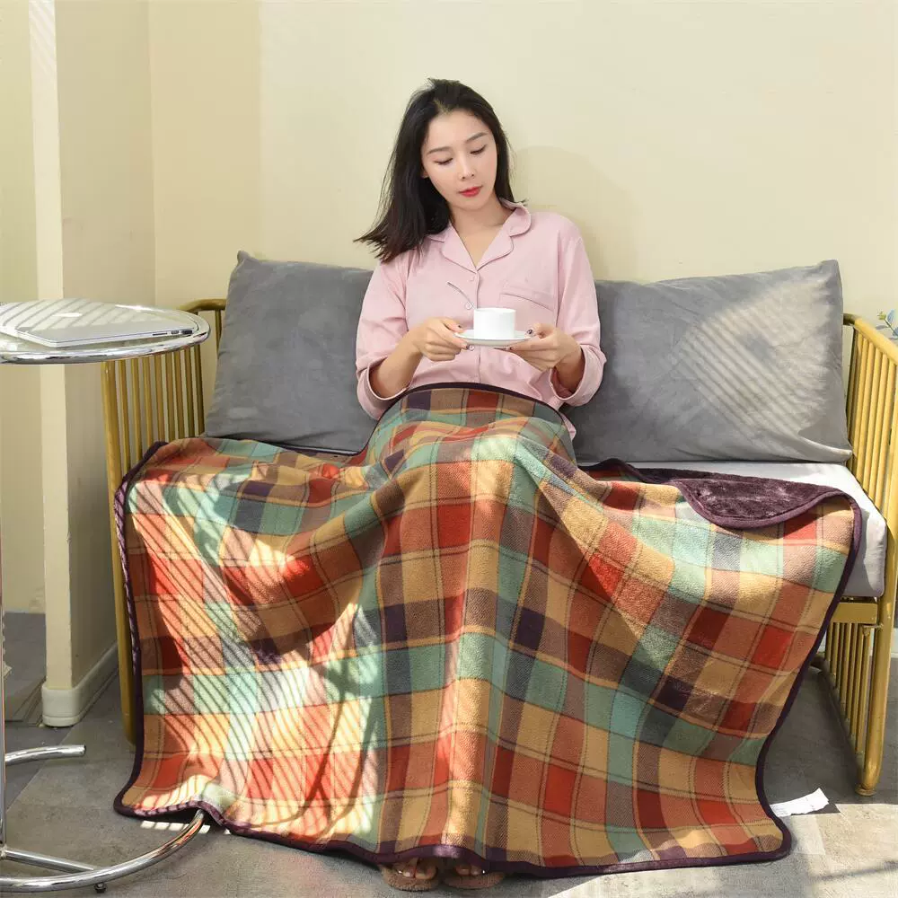 Multifunctional flannel duvet, soft cloak