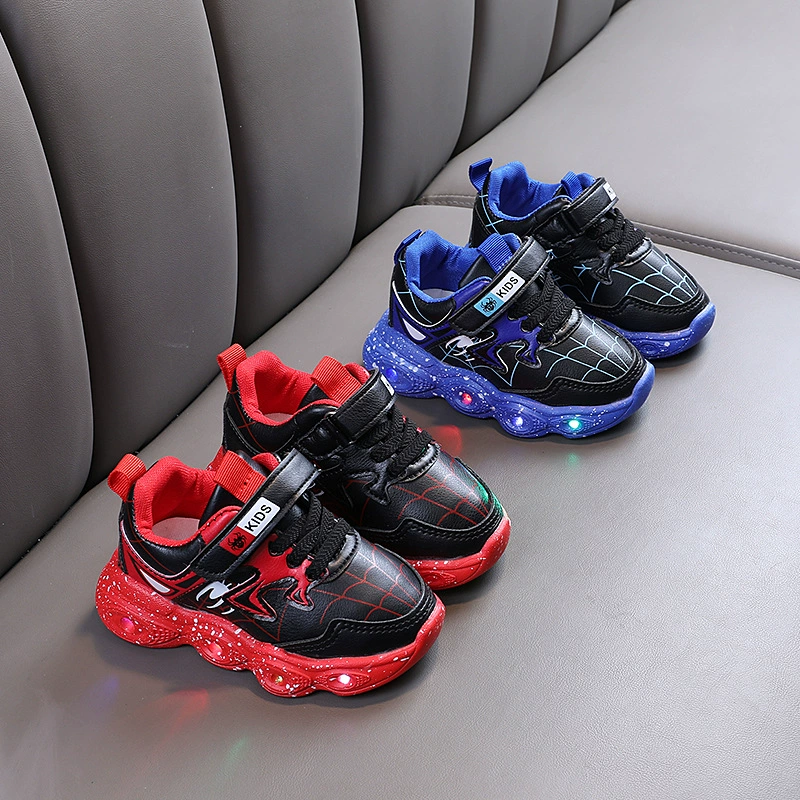 Весной и осенью новая корейская версия светящихся кожаных однотонных туфель светодиодная светящаяся детская обувь 1-6 лет мужчины и женщины со светильниками спортивная повседневная обувь