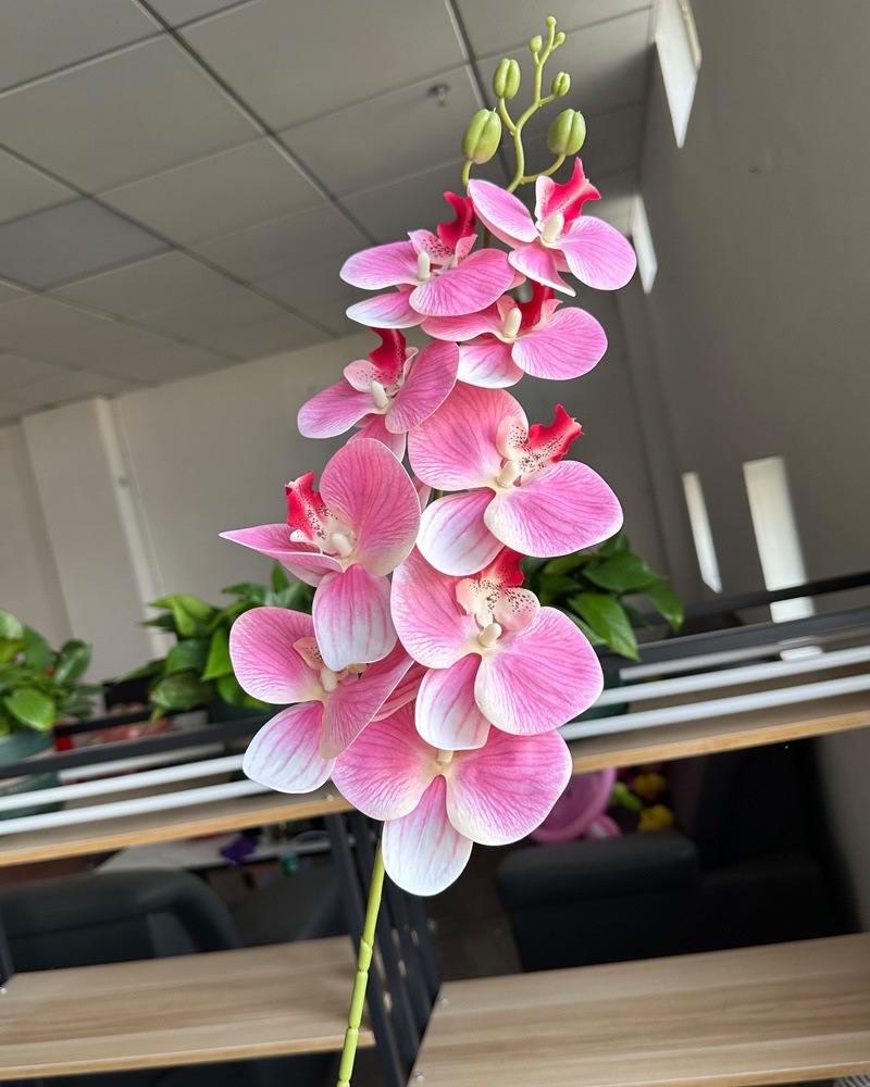 Decoración de la boda Decoración de la boda Decoración de la sala de estar Flor Flor Flor Mesa de la sala de bodas Mesita de la cama de la boda Decoración de flores falsas