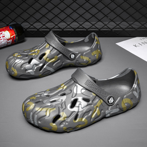 Summer Large Men's Holeshoe with Openwork Breathable Beach Shoes Lightweight Soft Sole Outdoor Dual-purpose Slippers