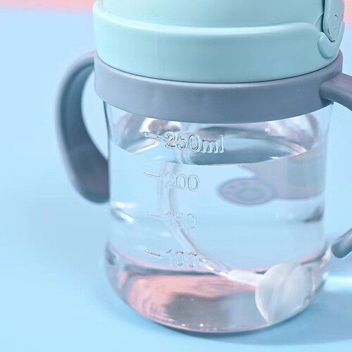 Newborn Baby Sippy Cup with Plastic Straw Handle Gravity Ball Cartoon Dinosaur Water Cup for Kids