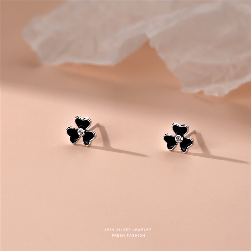 Clover Stud Earrings In Pure Silver For Men And Women_voghion.com