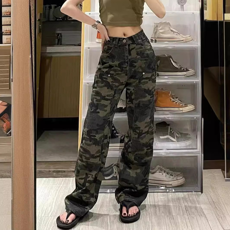 アメリカ式hiphop迷彩工装ズボンの女性は太っています。|undefined