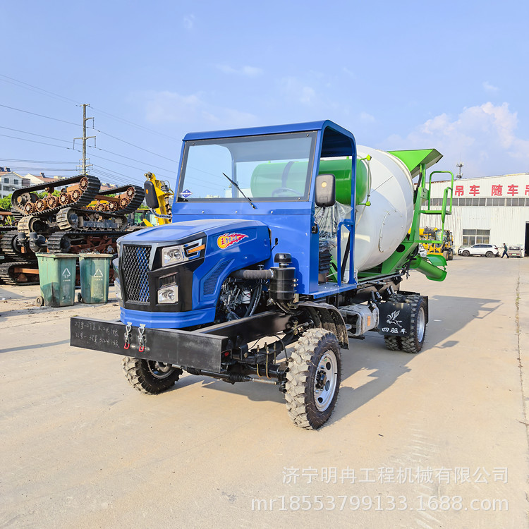 四驱搅拌罐车