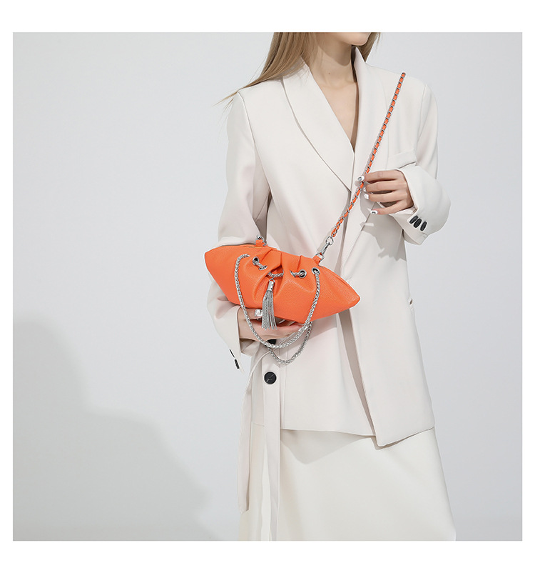 Women's Medium Pu Leather Solid Color Streetwear Dumpling Shape String Crossbody Bag display picture 10