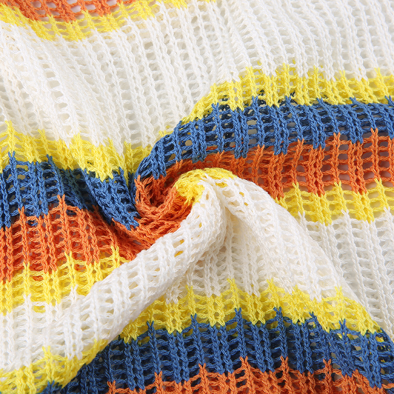 Chaleco de punto de lana a rayas ajustado con cuello redondo Pantalones cortos con cordón de cintura alta Conjunto de dos piezas NSKAJ135319