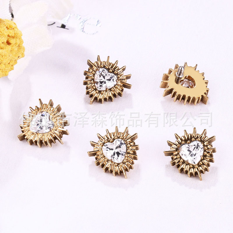 Silver pointed spike labret stud material detail