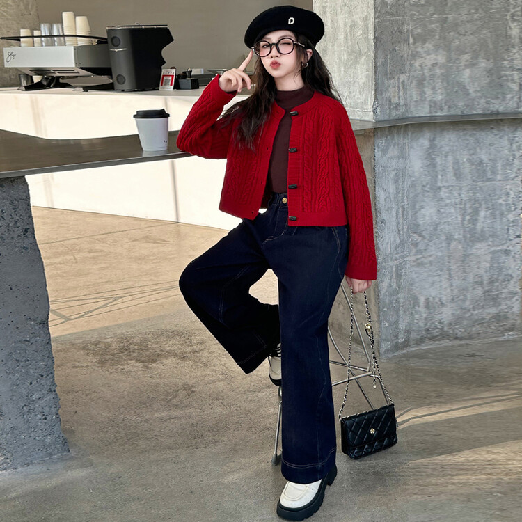 소녀 스웨터 세트 봄과 가을 2024 새로운 소녀 서양식 니트 카디건 어린이 가을 양모 2 피스 겨울 세트