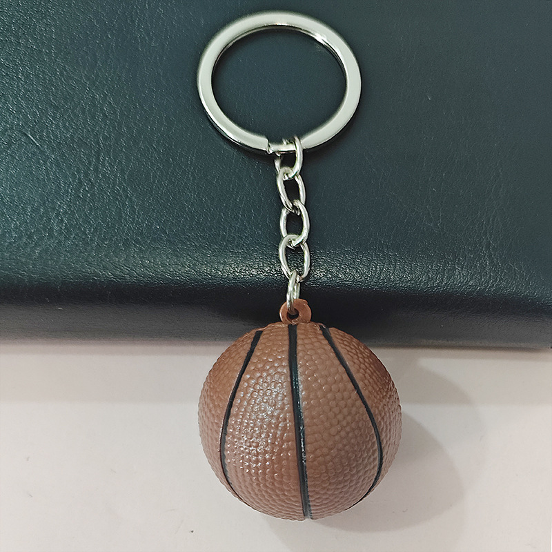 クロスボーダー4cmサッカーキーホルダーバスケットボールストラップ学生カバン掛け飾りスポーツグッズプレゼントテニスラグビー掛け