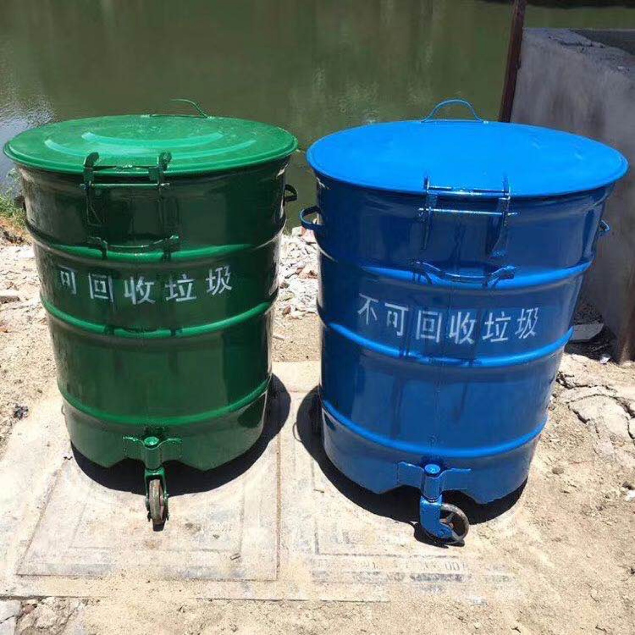 360L铁皮环卫垃圾桶挂车专用带盖圆桶可回收单桶大容量商用铁质