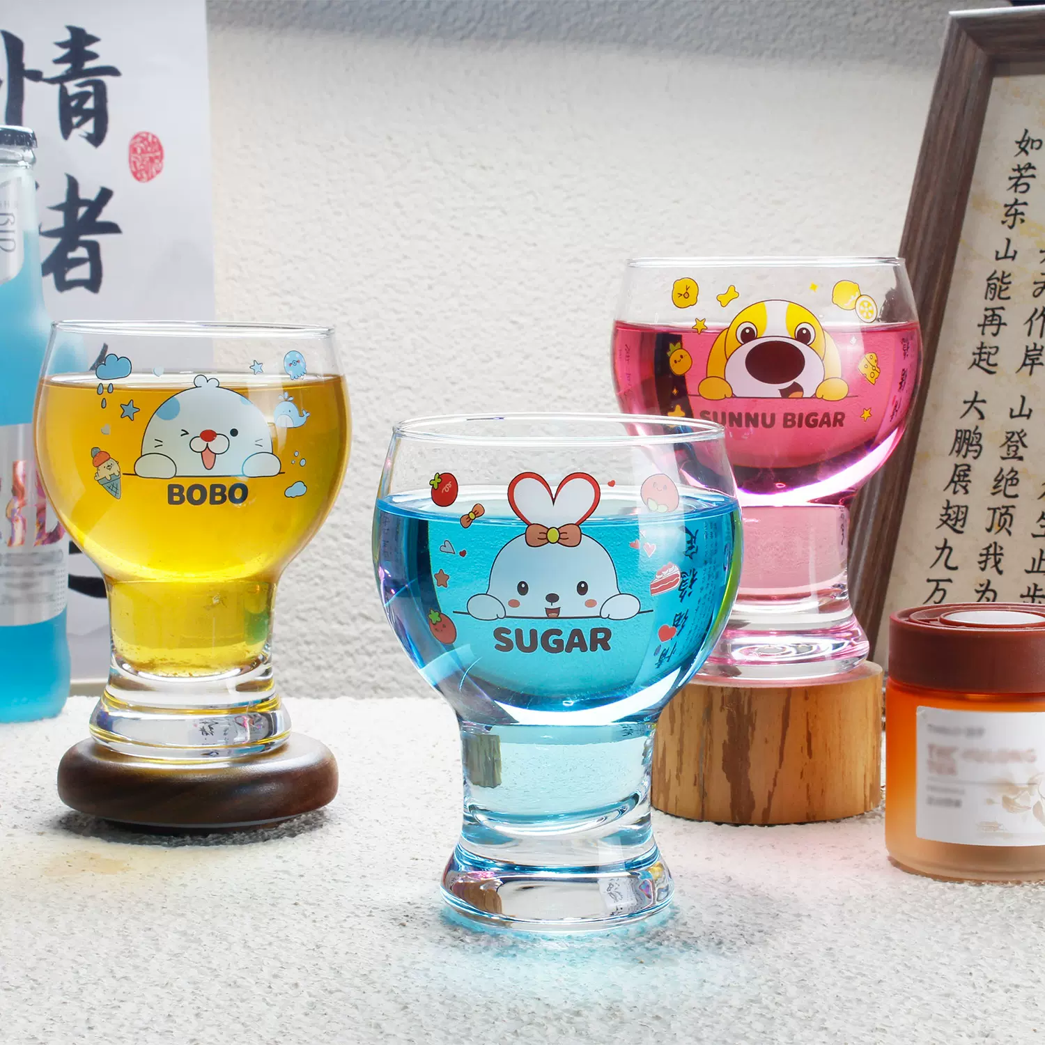 创意卡通玻璃杯子家用玻璃水杯高颜值果汁杯原创高级感玻璃啤酒杯