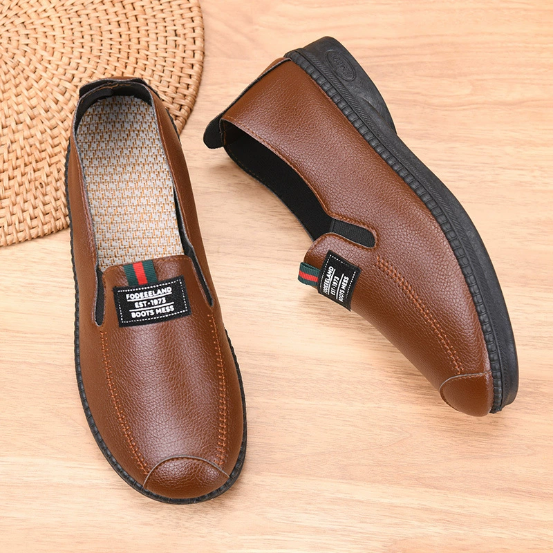 Весенние и осенние женские одиночные туфли мамы среднего и пожилого возраста кожаный верх водонепроницаемый ленивый плоский туфли на мягкой подошве